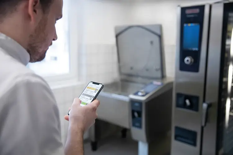 ConnectedCooking, aggiornamento automatico Aggiornamenti software? Una consuetudine anche per i sistemi di cottura
