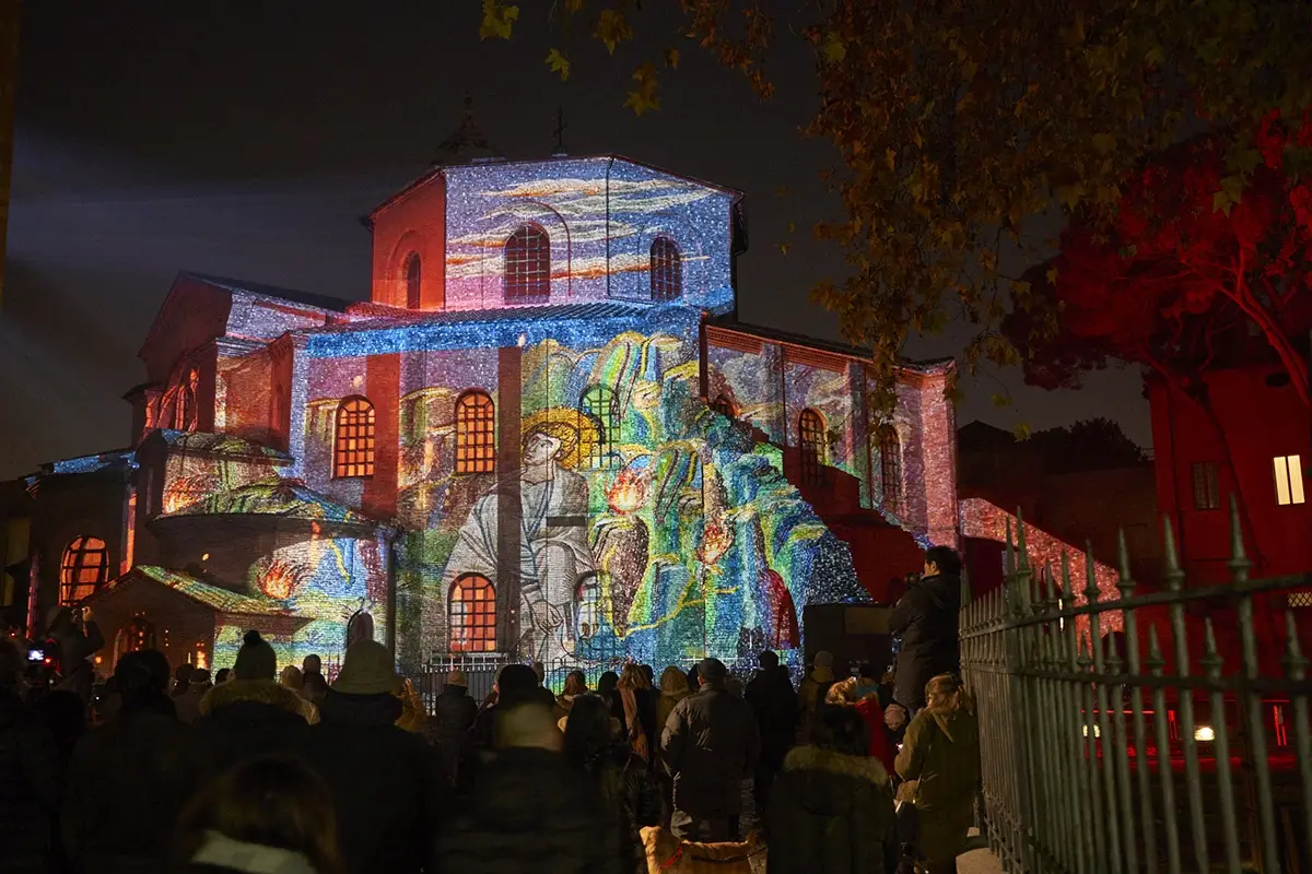 Le video proiezioni di Ravenna in luce Ravenna, la magia della luce sulle Basiliche