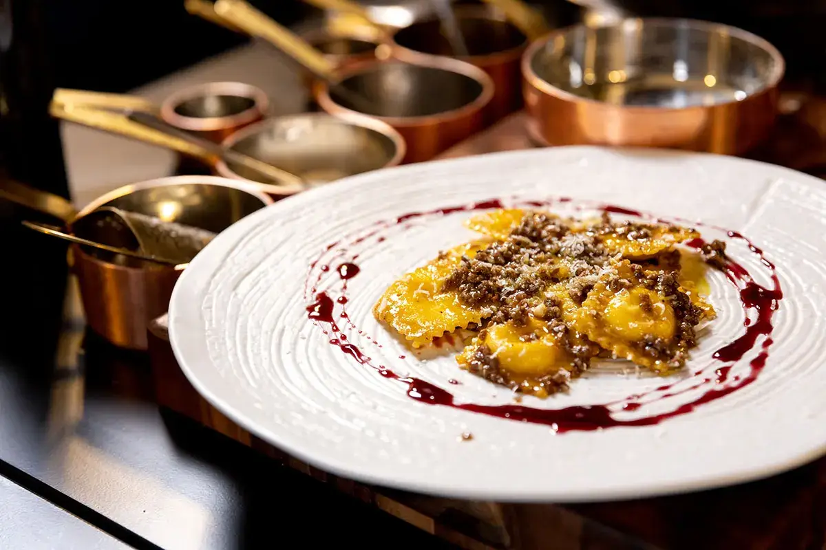 All'Oro, Di Giacinto parte dalla base dei "romani" per piatti di alta cucina