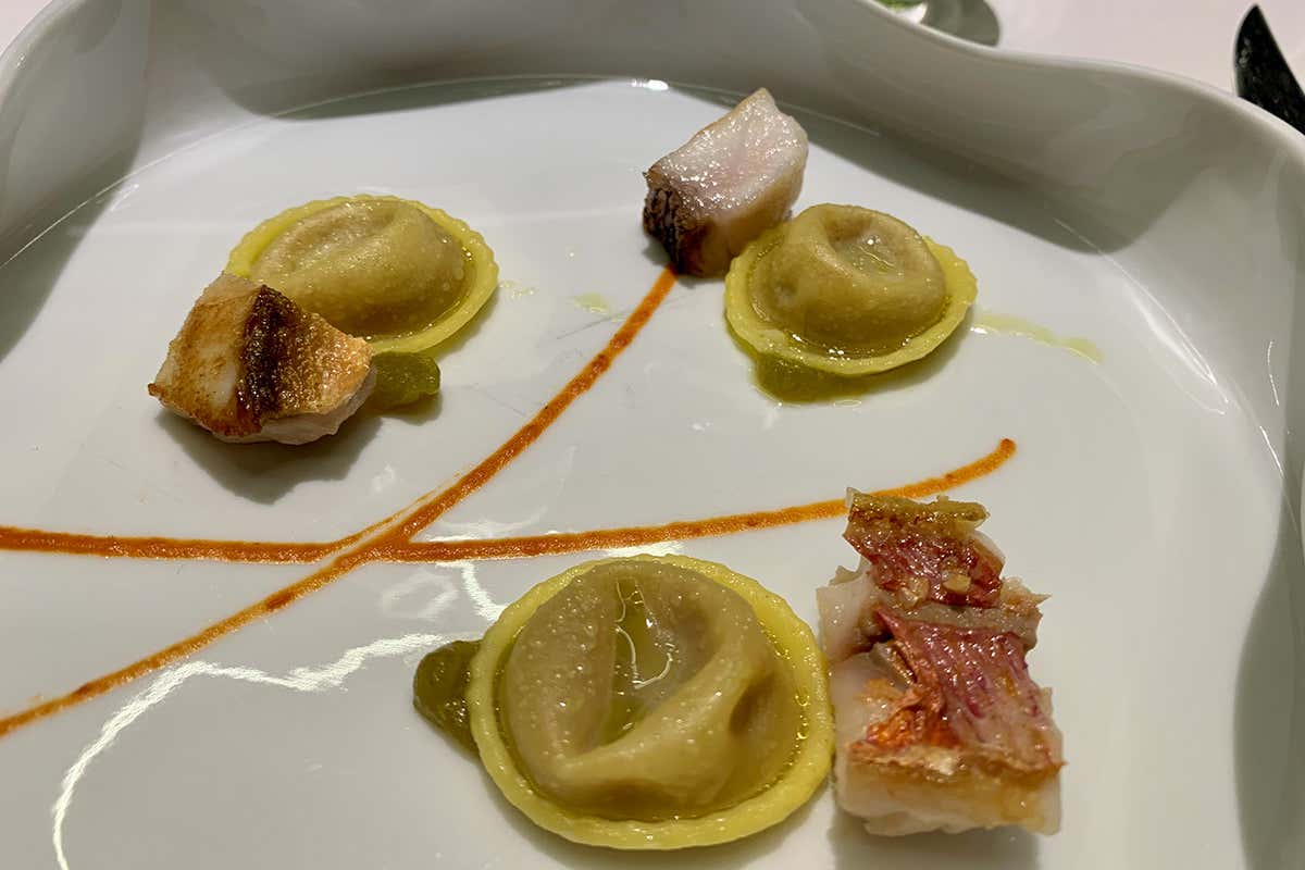 Raviolo di caciucco Acqua: un tuffo nel pescato di ricerca