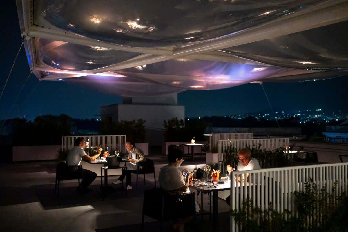 Riapre Raw di chef Roberto Lepre, il ristorante dell'hotel di lusso Habita79