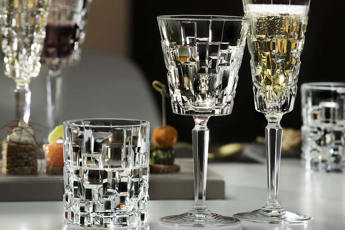 Linea Etna Linea Etna RCR: sostenibile, innovativa e di qualità Linea Etna Linea Etna RCR: sostenibile, innovativa e di qualità