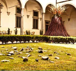 Chiostro interno - particolare - real collegio di Lucca
