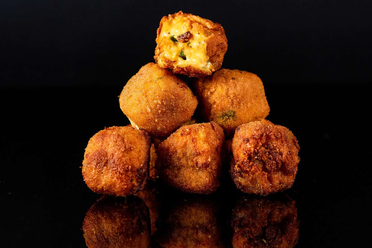 Mocho e la sua America: con MeatCrew l’hamburger diventa cultura Mocho e la sua America: con MeatCrew l’hamburger diventa cultura