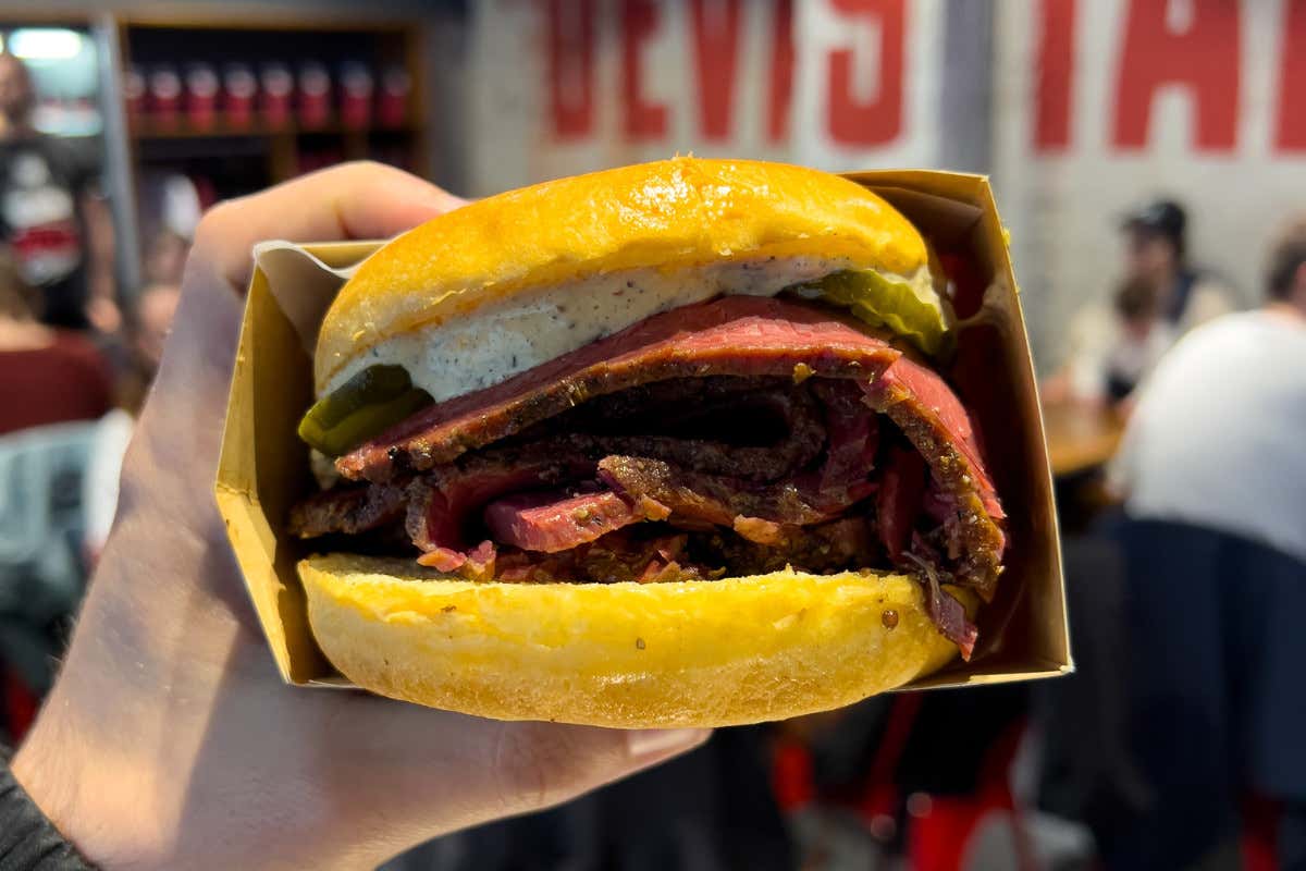 Mocho e la sua America: con MeatCrew l’hamburger diventa cultura Mocho e la sua America: con MeatCrew l’hamburger diventa cultura