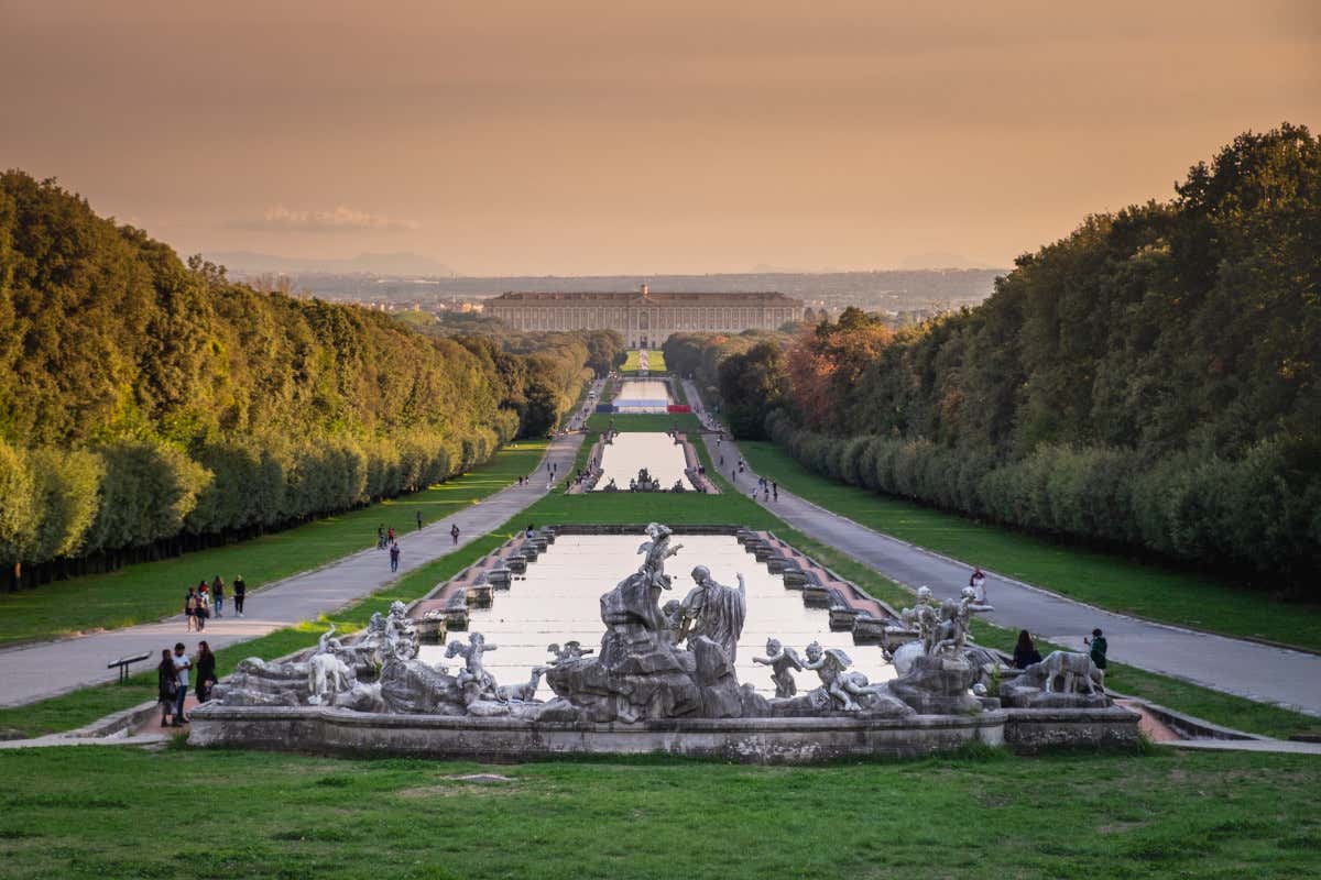Reggia di Caserta oltre alla marmellata arriva il cucino antidolore all’alloro
