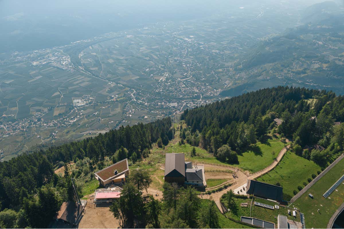 Escursioni nella regione di Lana, tra montagne e natura incontaminata