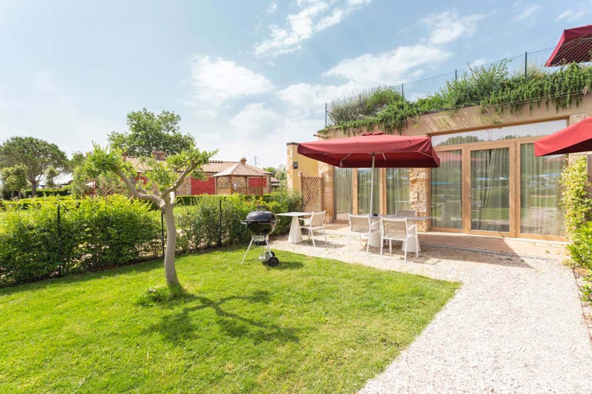 L'esterno di una delle stanze del Relais Antico Podere San Francesco (foto sito Internet) Relais Antico Podere San Francesco, glamping sotto le stelle per notti da sogno