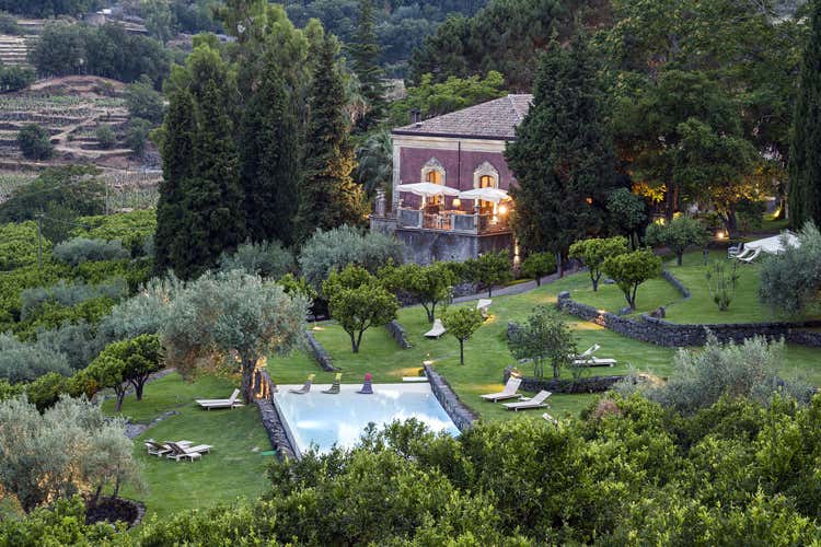 Monaci delle Terre Nere (Due nuove dimore italianenella lista di Relais & Ch&acirc;teaux)