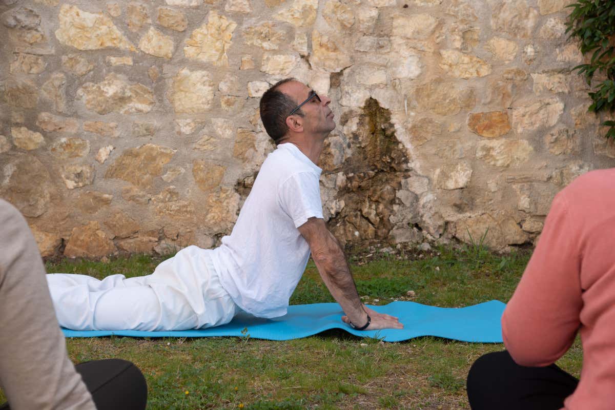 Relais Borgo Campello, lezioni di yoga (foto Francesca Bocchia) A Campello Alto vacanze in castello o in convento