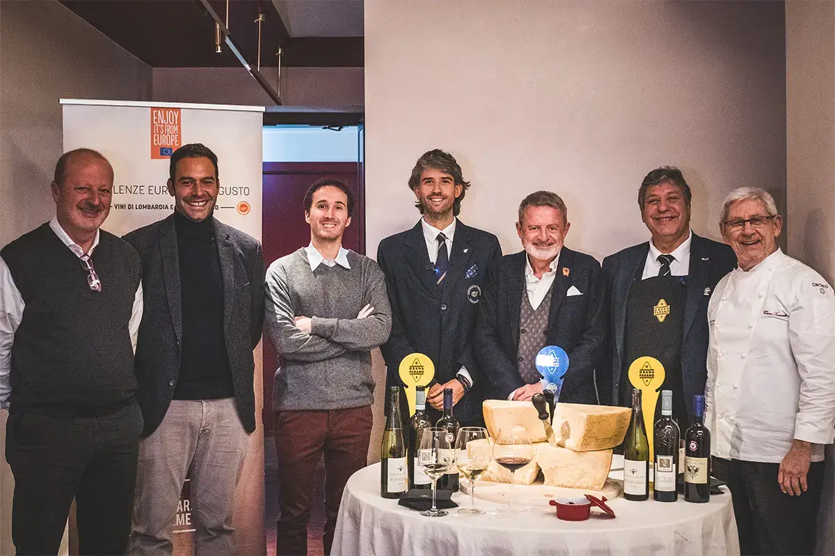Paolo Fabiani, Andrea Lorenzi, Edoardo Medolago Albani, Federico Bovarini, Alberto Lupini, Cornelio Marini e Tano Simonato &ldquo;Nati per stare insieme&rdquo; da Tano Passami l&rsquo;Olio