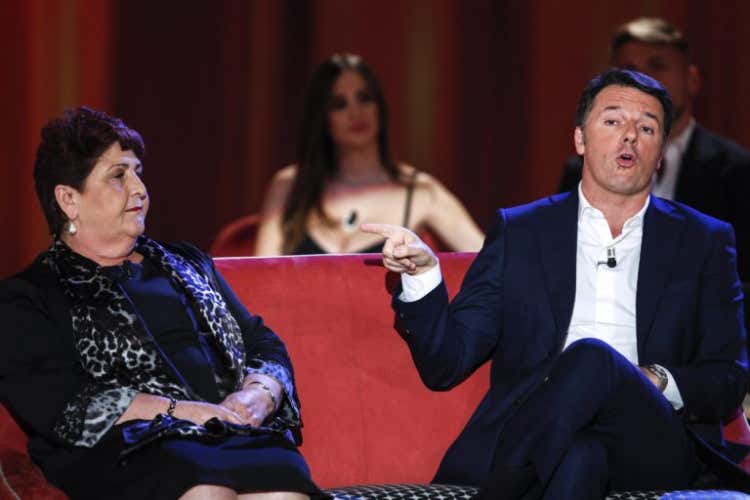 Teresa Bellanova e Matteo Renzi - Doppio assist da Renzi e Zaia: «I ristoratori non sono untori»