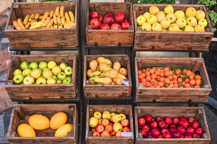Crisi energetica e cambiamenti climatici fanno schizzare i prezzi di frutta e verdura