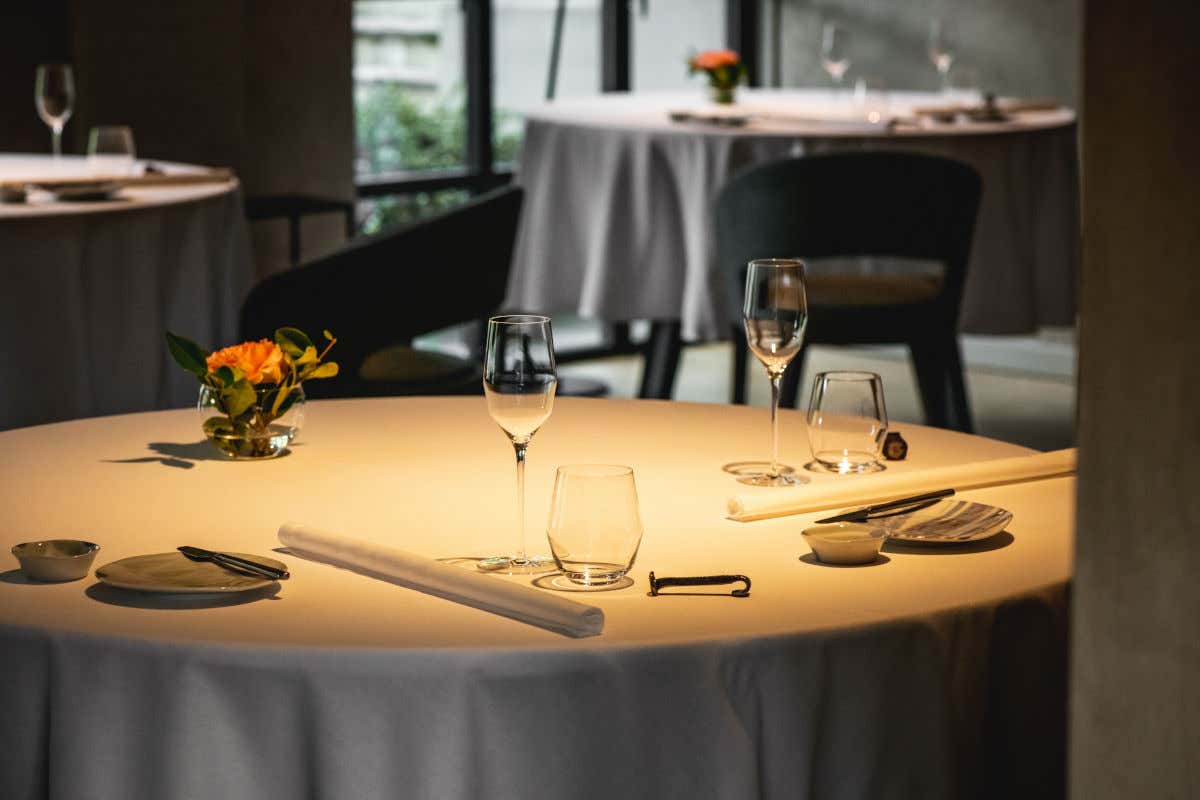 Un tavolo del ristorante FRE del resort Réva