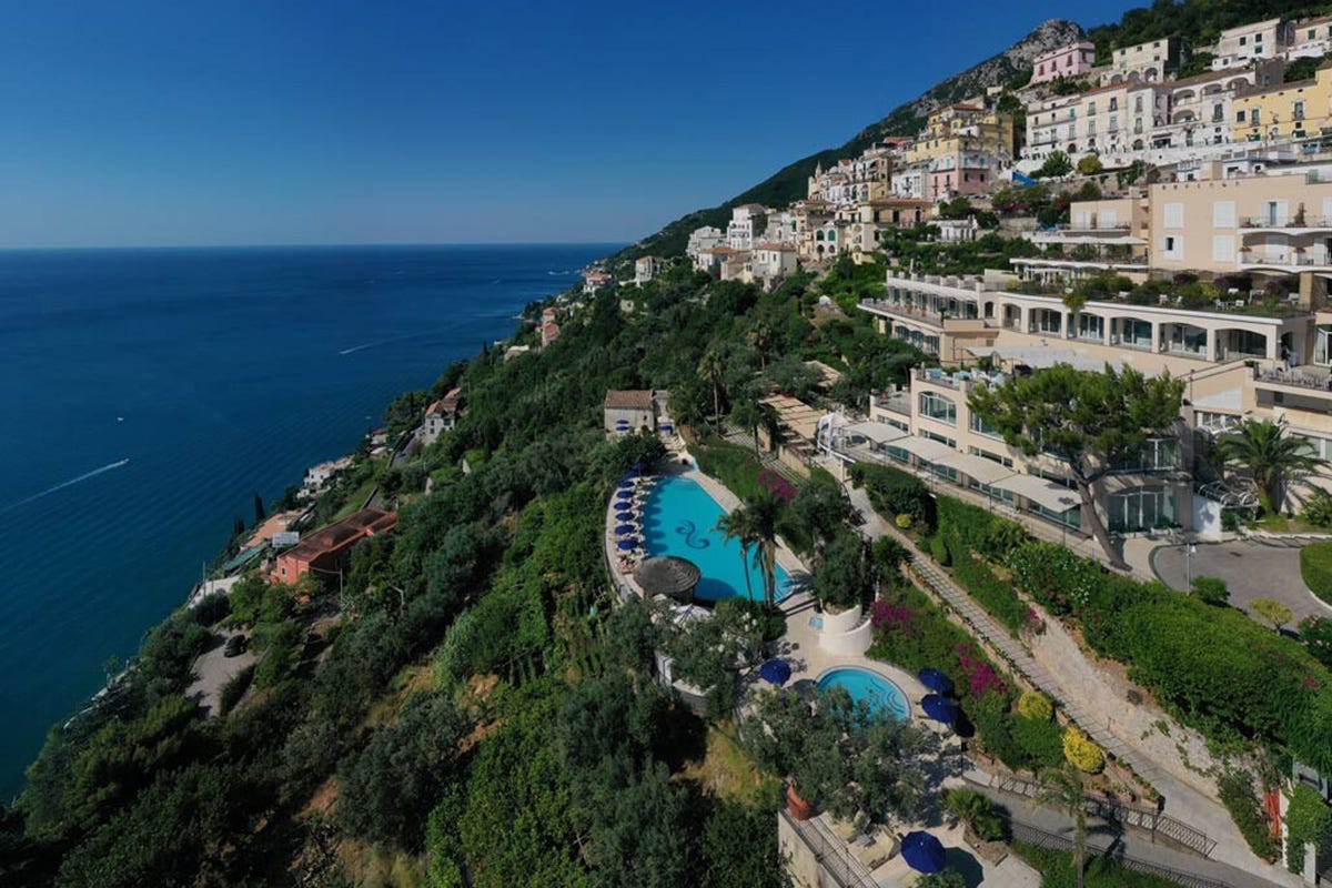 Una location unica Tutta la magia della Costiera Amalfitana all’Hotel Raito Amalfi Coast