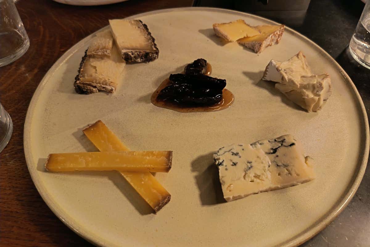 Dentro Ribelle e Rascasse, il locale dove il vino naturale diventa racconto