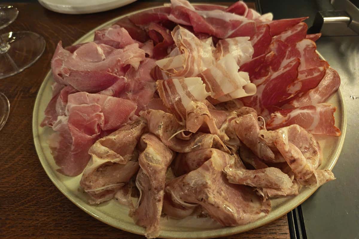 Dentro Ribelle e Rascasse, il locale dove il vino naturale diventa racconto