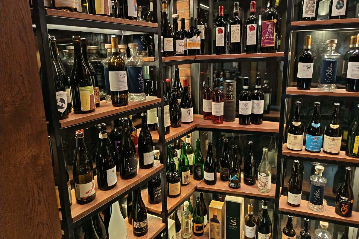 Dentro Ribelle e Rascasse, il locale dove il vino naturale diventa racconto