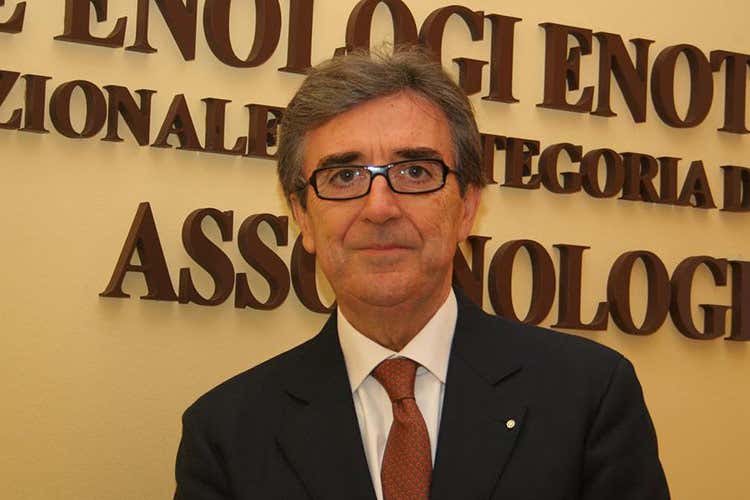 Riccardo Cotarella. Fonte: oscarwine - Il 2021 l'anno dello spumante Assoenologi: Un aiuto per la ripresa Riccardo Cotarella. Fonte: oscarwine - Il 2021 l'anno dello spumante Assoenologi: Un aiuto per la ripresa