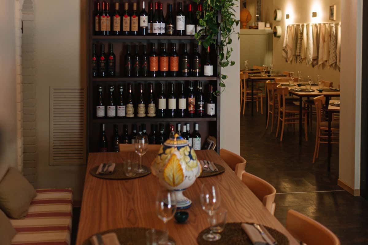 Mangia Puglia Ama, in tv la cucina regionale con Antonella Ricci e Vinod Sookar Mangia Puglia Ama, in tv la cucina regionale con Antonella Ricci e Vinod Sookar