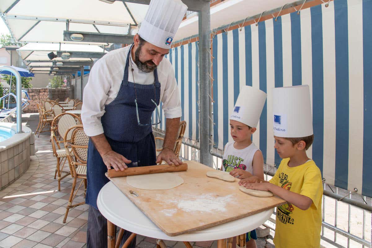 Un laboratorio unico per i più piccoli per imparare la tradizione della piadina Ricci Hotels: sulla riviera romagnola cinque strutture per vacanze per ogni gusto Un laboratorio unico per i più piccoli per imparare la tradizione della piadina Ricci Hotels: sulla riviera romagnola cinque strutture per vacanze per ogni gusto