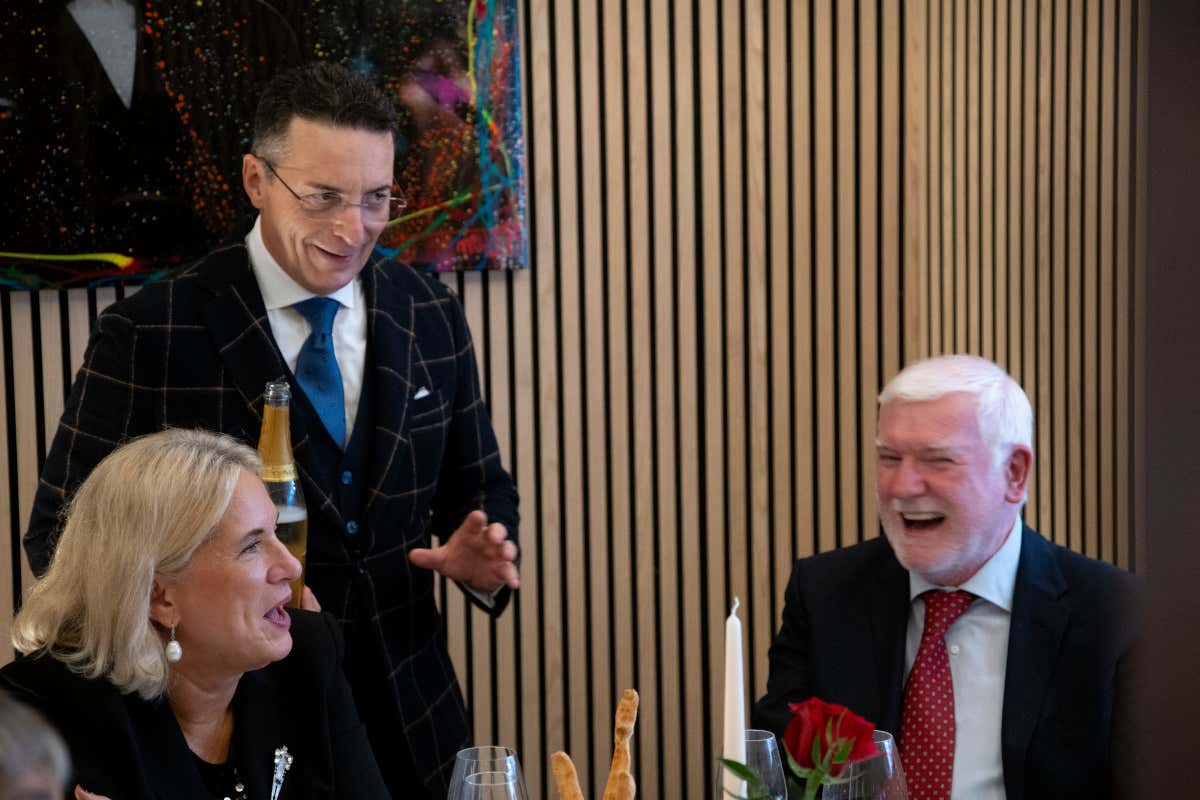 Cosa rende unico Henri Prosperi? Una cena che diventa racconto, tra Champagne e Cognac Cosa rende unico Henri Prosperi? Una cena che diventa racconto, tra Champagne e Cognac