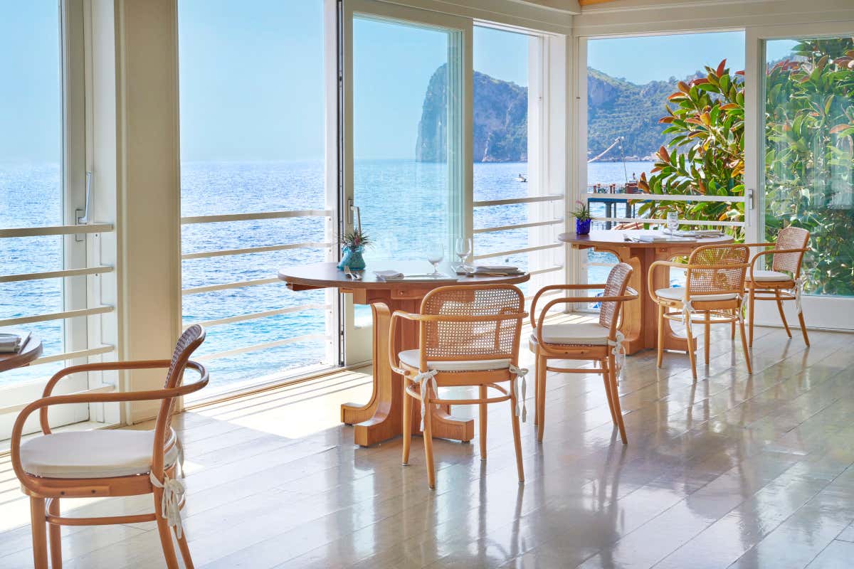 La vista mare dalla sala di Casa Caputo