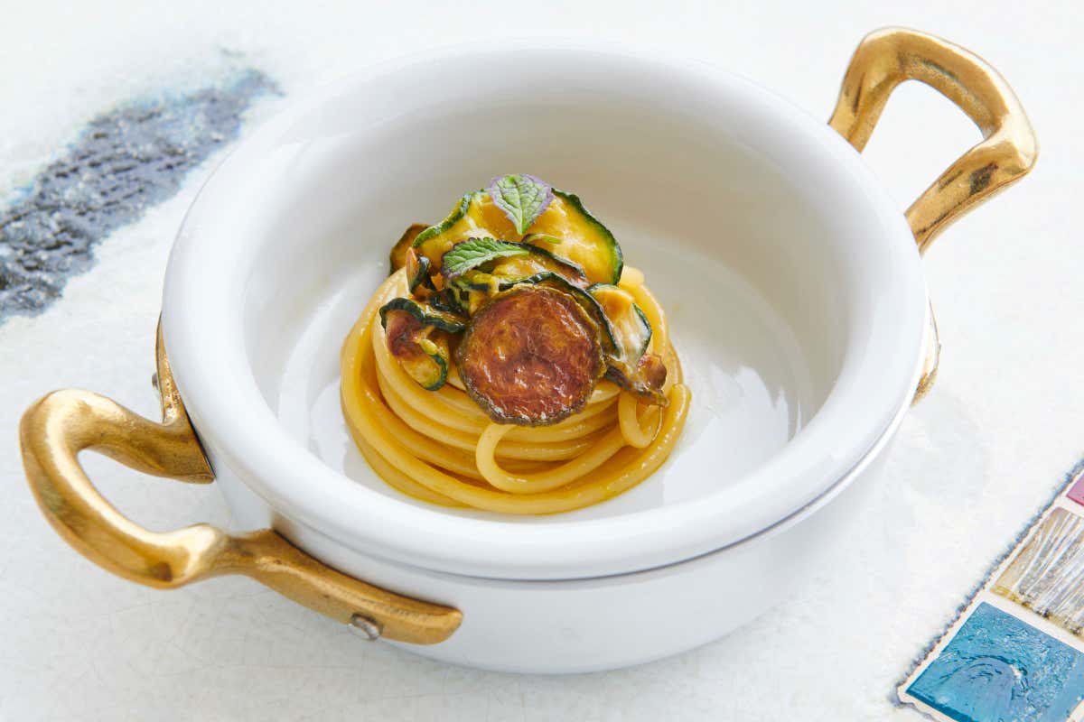 Gli spaghetti alla Nerano, uno dei piatti simbolo della famiglia Caputo