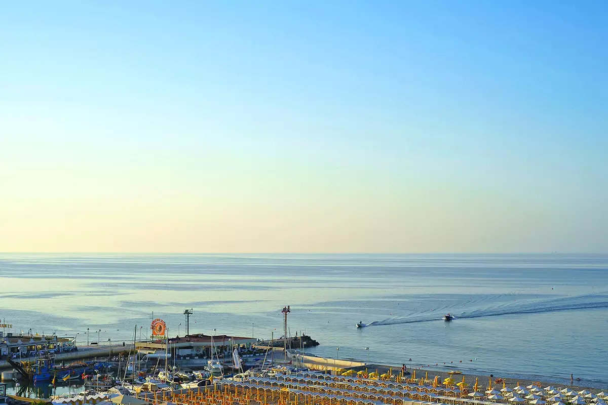 Riccione Estate 2022: pronto per le vacanze vintage? La Romagna Anni '70
