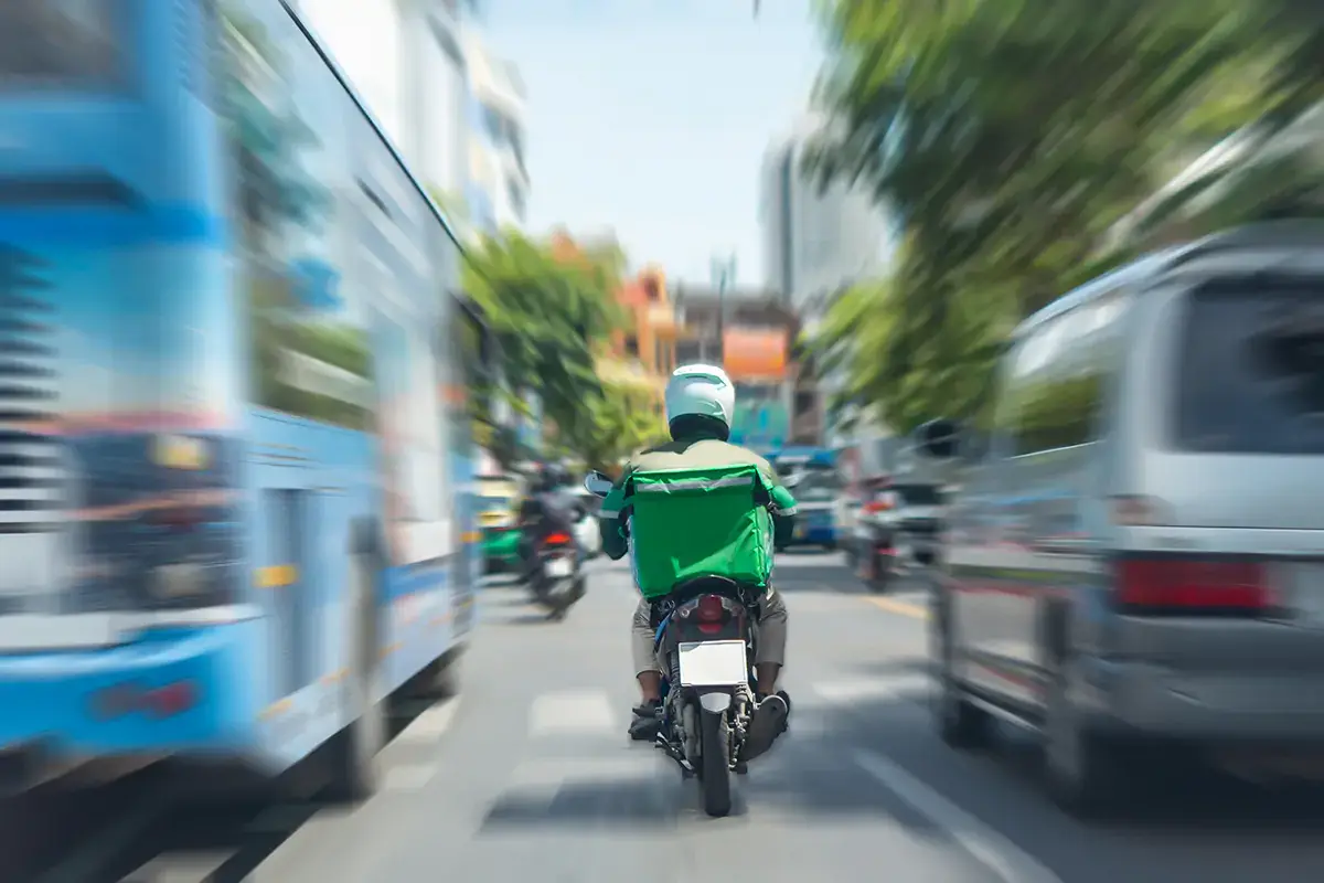 Rider aggredito a Cagliari, identificati i responsabili Rider aggredito a Cagliari, identificati i due aggressori