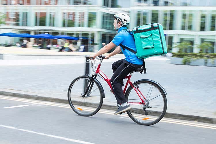 Rider, la 7ª categoria del sondaggio Personaggio dell'anno? - La dignità professionale dei rider Ultimo step (basilare) della delivery