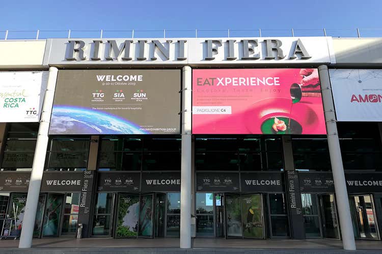 La fiera di Rimini (Rimini capitale del turismo3mila aziende in Fiera) La fiera di Rimini (Rimini capitale del turismo3mila aziende in Fiera)