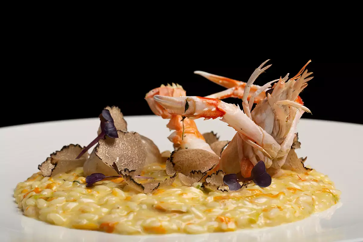 L'interpretazione del classico tra i punti di forza della cucina La cucina mediterranea moderna del nuovo Corallium