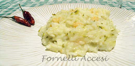 Risotto con gamberetti e zucchine Risotto con gamberetti e zucchine