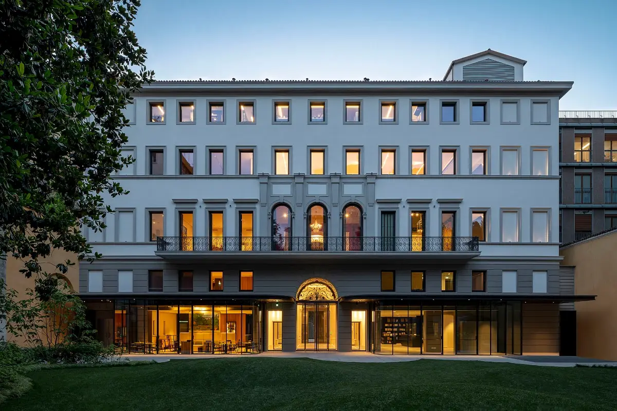 L'esterno&nbsp;della Fondazione Luigi&nbsp;Rovati&nbsp;(foto Giovanni De&nbsp;Sandre) Andrea&nbsp;Aprea&nbsp;torna a Milano: apre il suo ristorante in Porta Venezia
