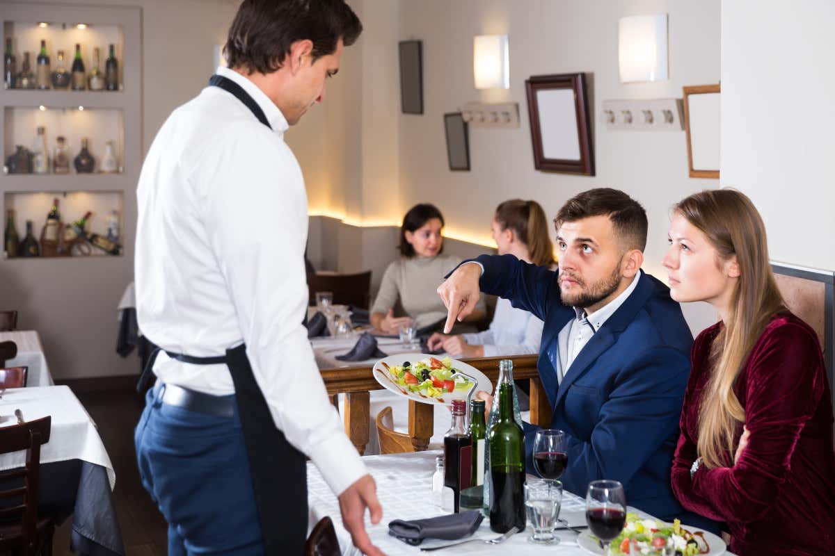 Prezzi nascosti, piatti diversi: così il cliente può andarsene senza pagare