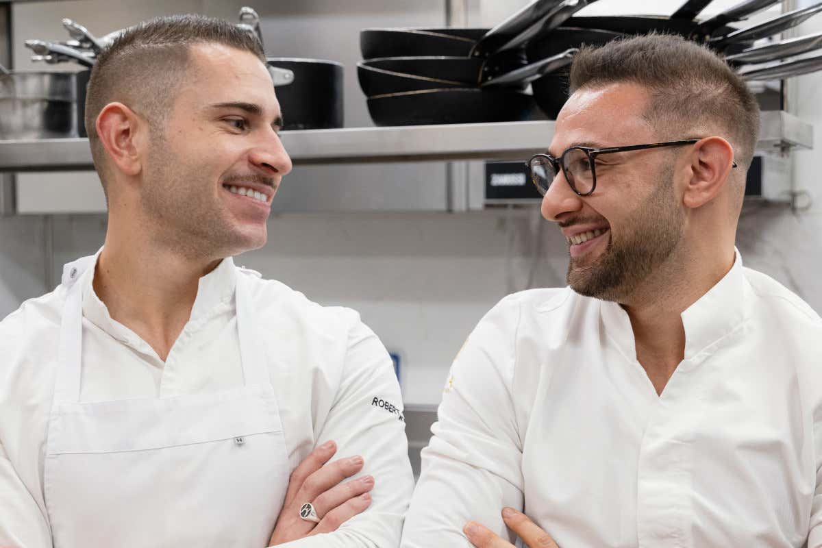 A Como due chef (amici d'infanzia) firmano uno dei ristoranti più intriganti del lago A Como due chef (amici d'infanzia) firmano uno dei ristoranti più intriganti del lago