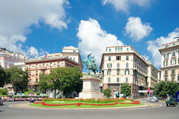 Piazza Corvetto a Genova, sede della protesta dei ristoranti - Ristoranti di Genova, dopo le proteste arriva il presidio anti-chiusure