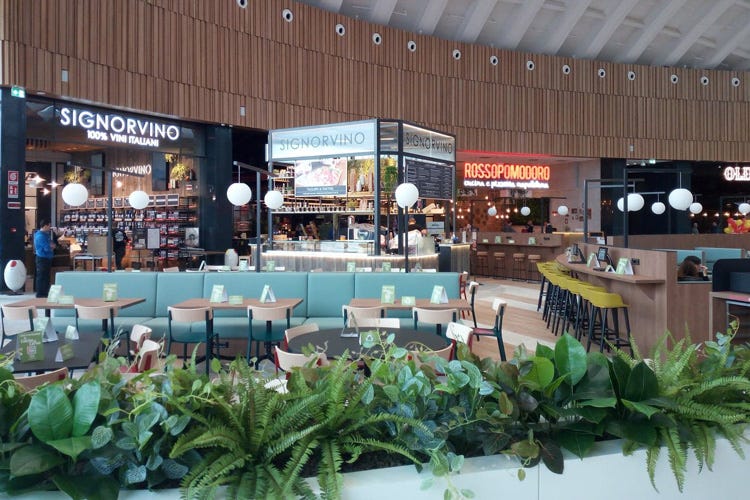 La nuova area food del centro commerciale di Curno (Ristoranti sostenibili in galleria Apre i battenti Le Cucine di Curno)