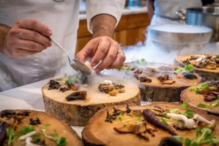 Dal Salon Rose di Monte Carlo al ristorante Elementi di Lugano: quando l'alta cucina entra nel casin&ograve;