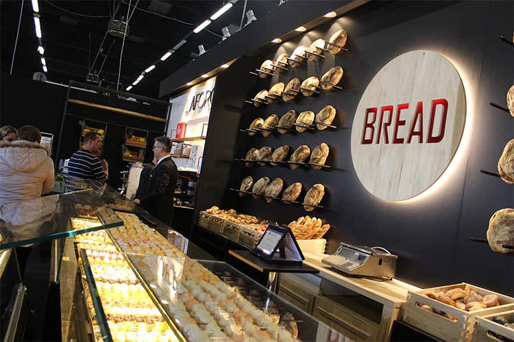 (RistorExpo a Genova Punto d’incontro per il fuori casa) (RistorExpo a Genova Punto d’incontro per il fuori casa)