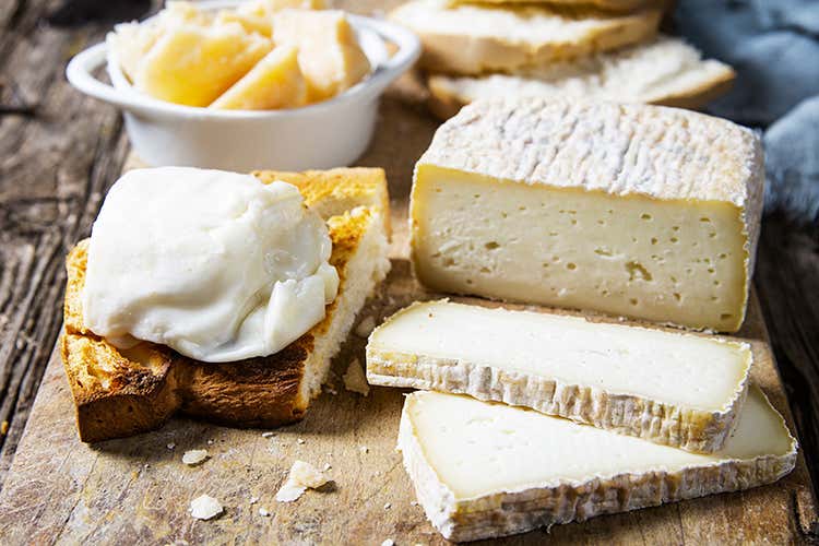 Il consumer si stia lentamente riavvicinando alla cultura gastronomica (Il ritorno alle botteghe alimentari L'esempio del Doi di Parma)