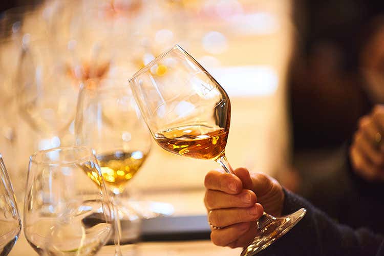 (Il rituale dei Picai L'arte della tradizione a Cantina Cavazza)