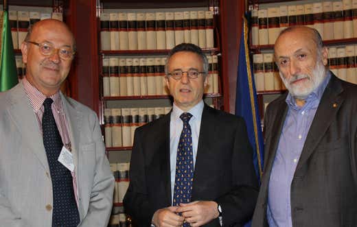 Da sinistra: Sergio Rizzo, Mario Catania e Carlo Petrini Da sinistra: Sergio Rizzo, Mario Catania e Carlo Petrini