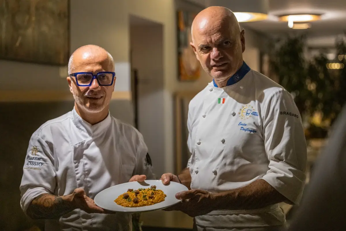 Roberto Balgisi ed Enrico Derflingher&nbsp; Al Grand Hotel Alassio cena da tutto esaurito con i cuochi Euro-Toques