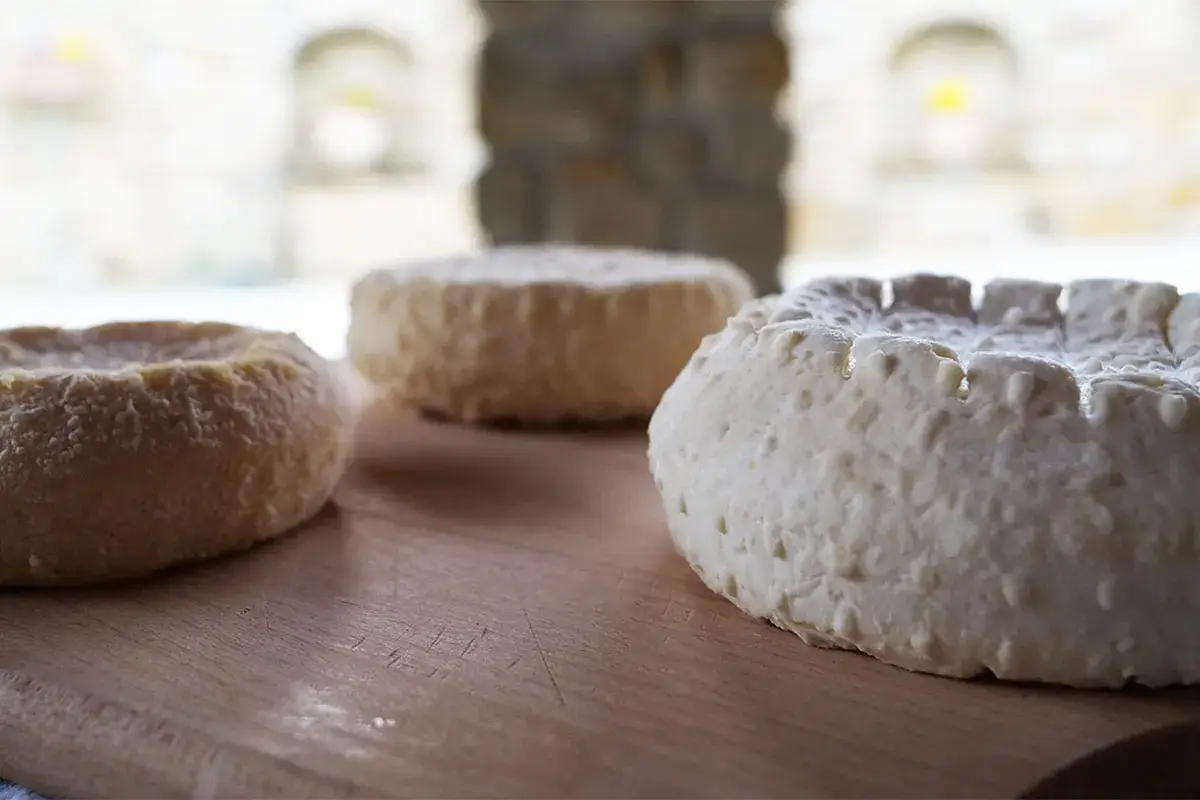 La stagionatura Robiola di Roccaverano Dop Il formaggio che traina un territorio