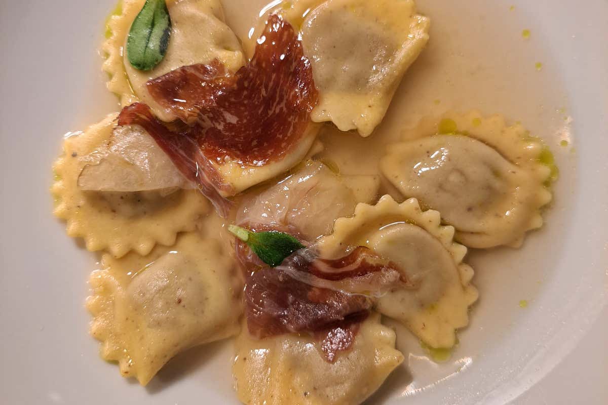 Anolini di canapa, Wagyu lodigiano, brodo di terza allo zenzero