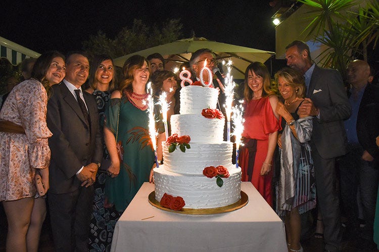 La torta per gli 80 anni (Roma, gli 80 anni di Hotel Diana)