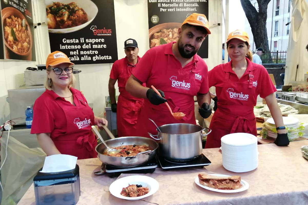 Uno stand per la degustazione È tempo di Roma Baccalà, l'omaggio della capitale al prelibato pesce essiccato Uno stand per la degustazione È tempo di Roma Baccalà, l'omaggio della capitale al prelibato pesce essiccato