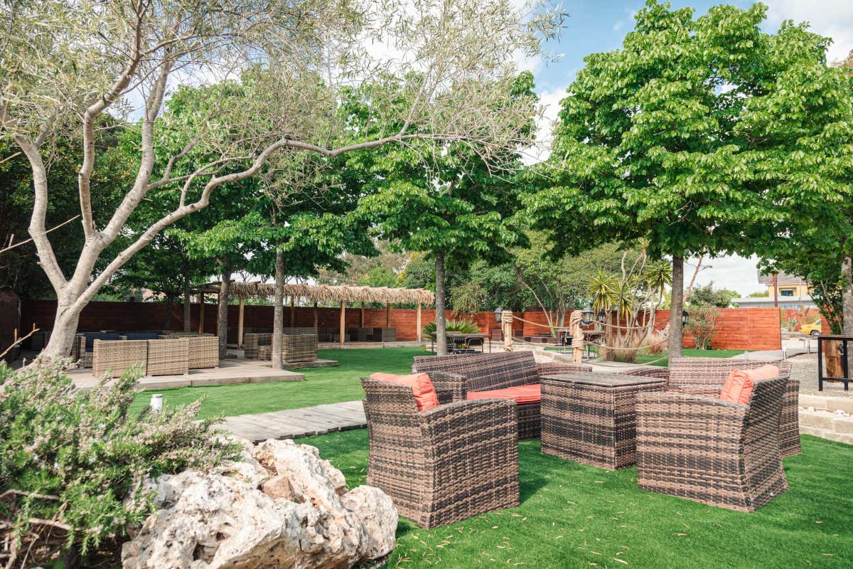 Un particolare dell'esterno Ju-Manji: nuova vita per lo storico locale di Aldo Fabrizi